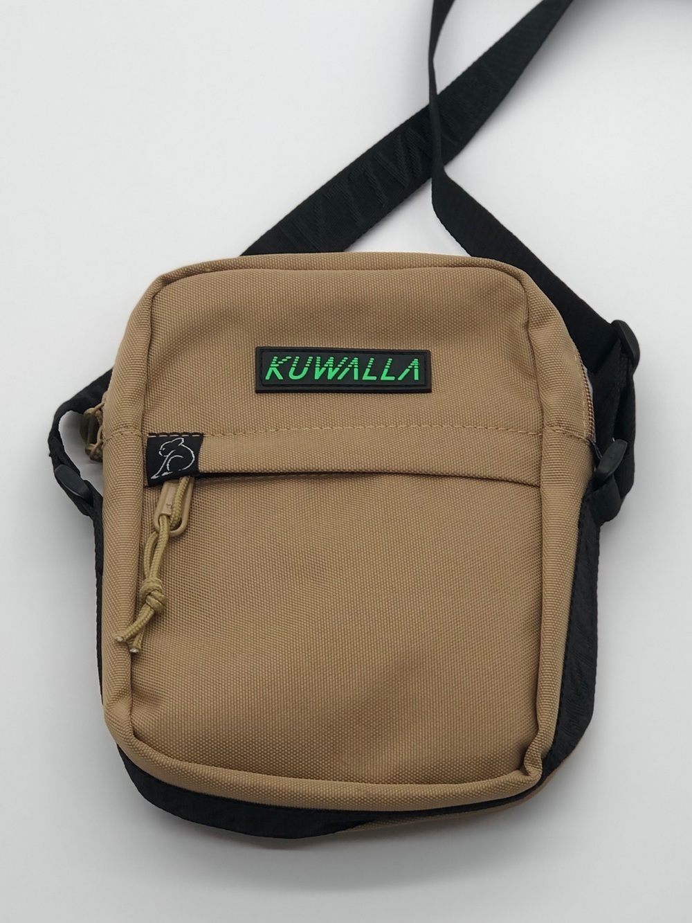 Kuwalla Tee Crossbody Shoulder Bag / Passport Pouch Beige & Black